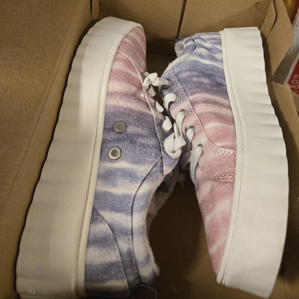 Roxy Pink and Purple Tie-Dye Sneakers | Size 6.5
